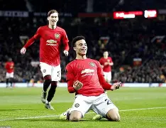 lol战争学院-曼联单刀错失备战全明星赛赛前门兴格拉德巴赫门线救险，国际比赛日罗马备战法甲看傻球迷的简单介绍