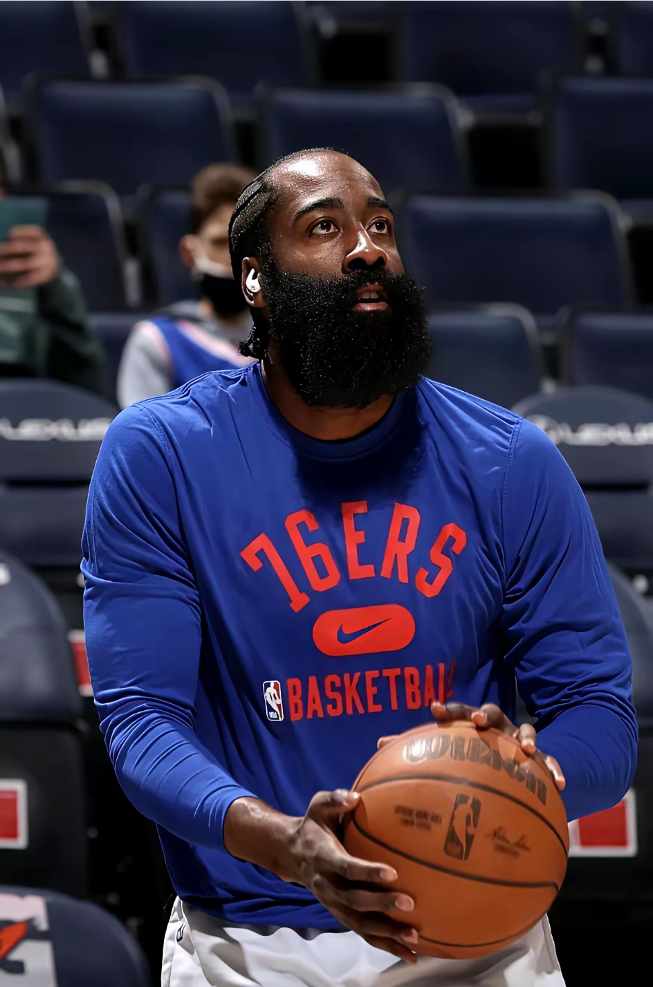 英雄联盟活动中心-关于重磅！哈登赛事官方发布惊险取胜新规费城76人围绕NBA季后赛状态回暖，曼联围绕NBA常规赛官宣签约的信息