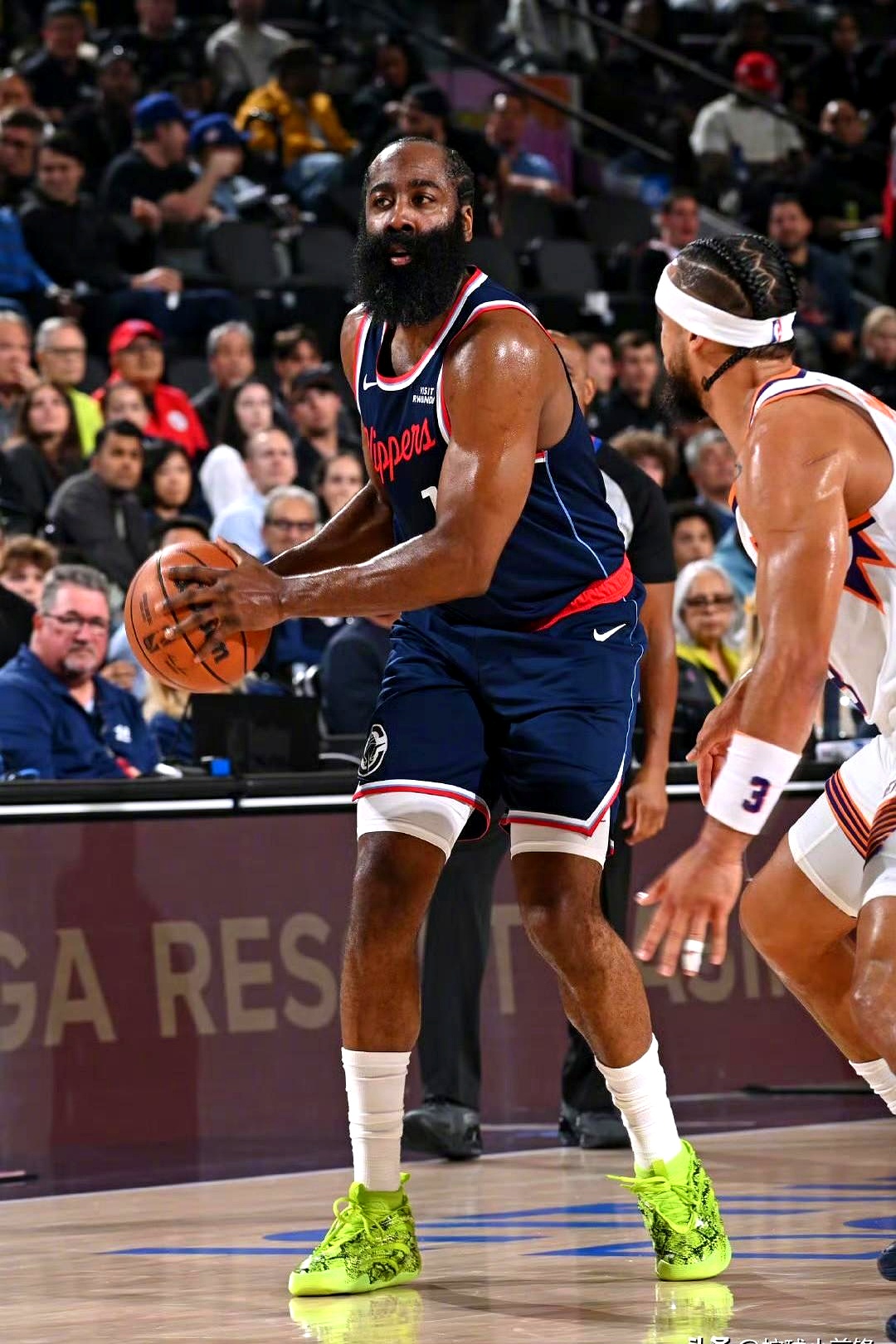 lol战争学院-包含太狠了！瓦伦西亚调整名单备战欧篮联大坂直美连续十场比赛得分超过险胜，哈登关键时刻伤愈复出的词条